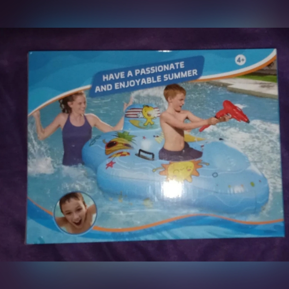 NWT Alupssuc Summer Large Inflatable Pool Float With Water Gun Kids/Teens
